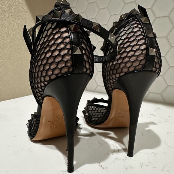 Valentino Garavani Sandals 39 1/2 or 9.5 - Picture 2 of 7